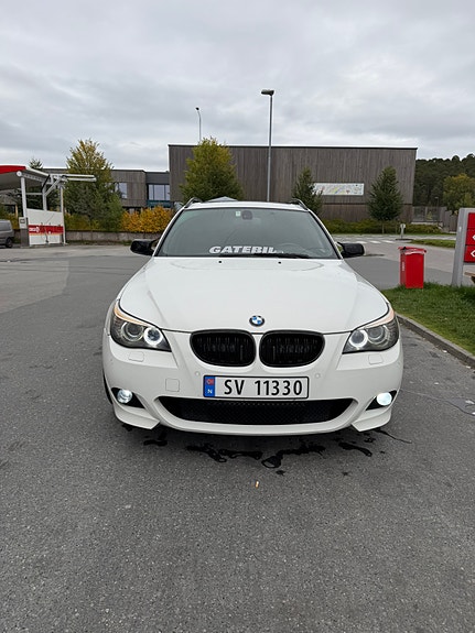 BMW 525d 2 of 29