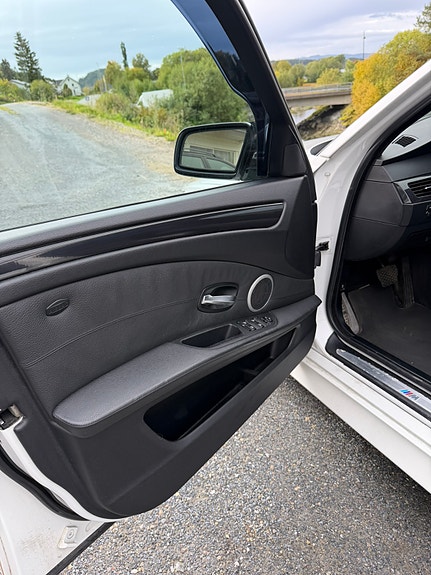 BMW 525d 14 of 29