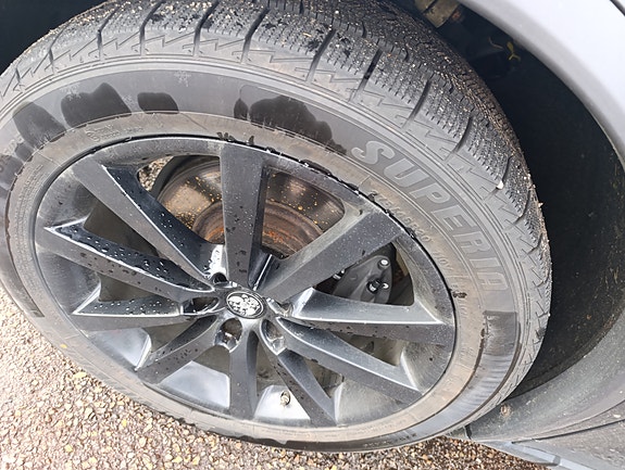 Tesla Model X 27 of 29