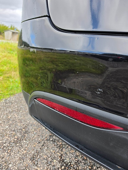 Tesla Model X 21 of 29