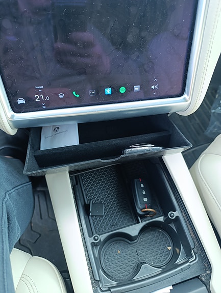 Tesla Model X 22 of 29