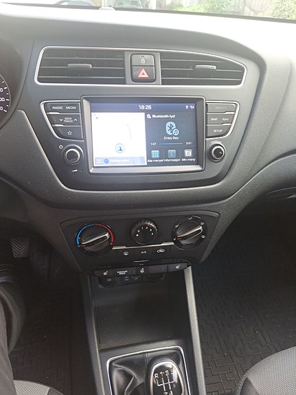 Hyundai i20 6 of 9