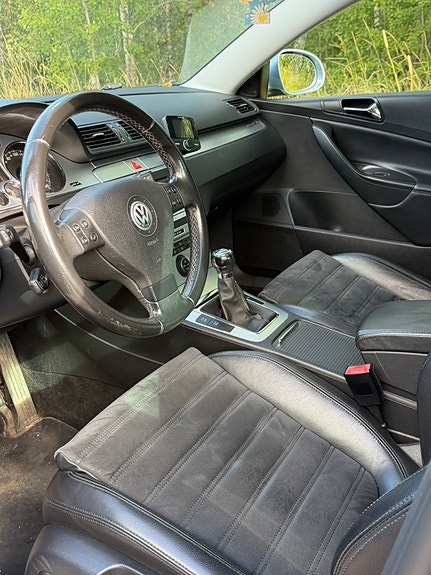 Volkswagen Passat 8 of 15