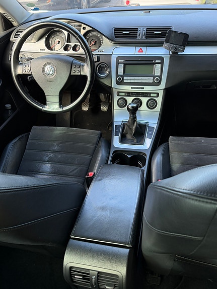 Volkswagen Passat 13 of 15