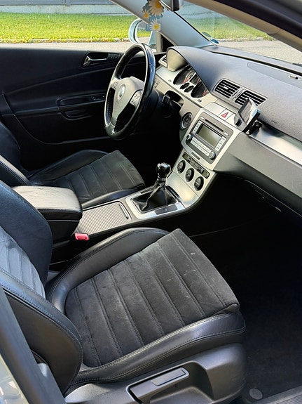 Volkswagen Passat 7 of 15