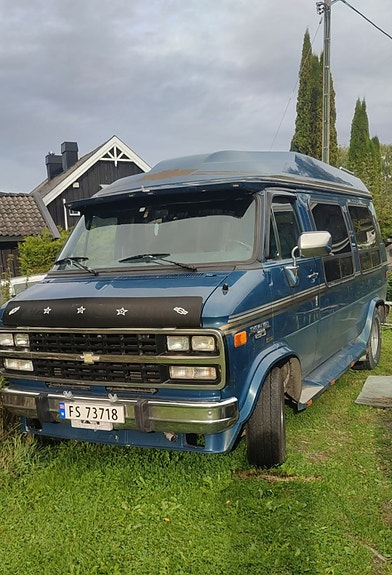 Chevrolet G30 4 of 20