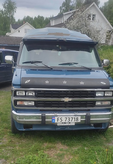 Chevrolet G30 2 of 20