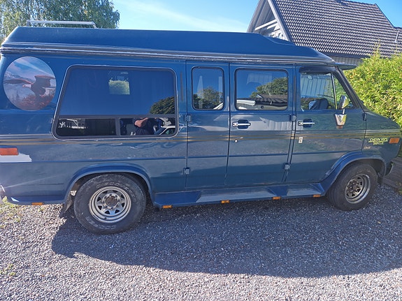 Chevrolet G30 15 of 20