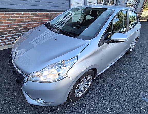 Peugeot 208 4 of 19