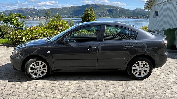 Mazda 3 7 of 30