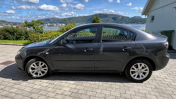 Mazda 3 8 of 30