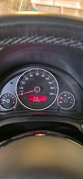Volkswagen UP! 7 of 12