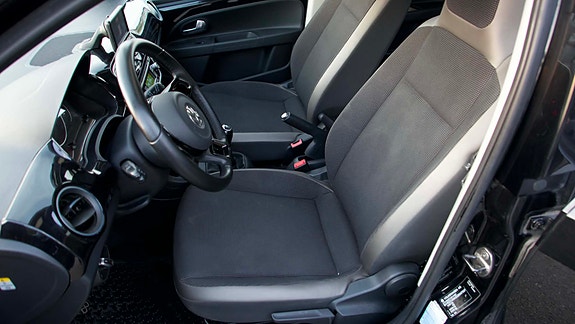Volkswagen UP! 5 of 12