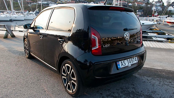 Volkswagen UP! 3 of 12