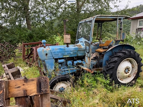 Ford 2000 2x4 traktor rep objekt 5 of 30