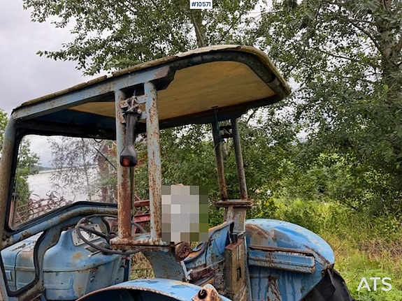 Ford 2000 2x4 traktor rep objekt 10 of 30