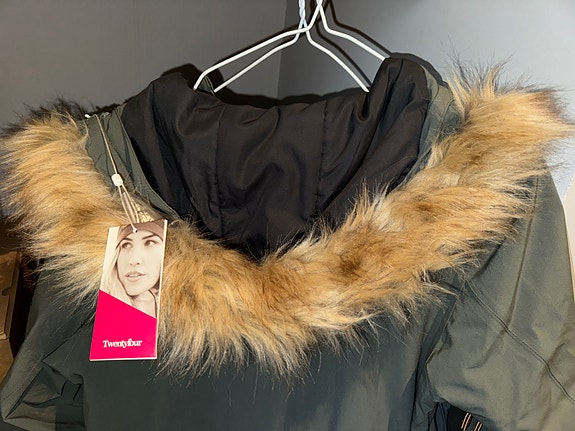Product image 9 of 9