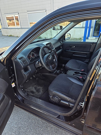 Honda CR-V 12 of 27