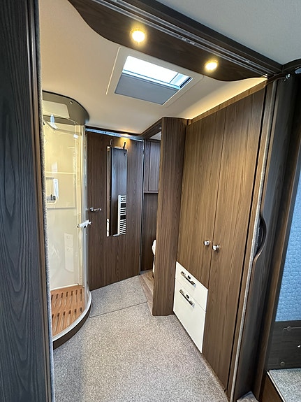 Hymer B890 ML 17 of 30