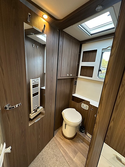 Hymer B890 ML 15 of 30