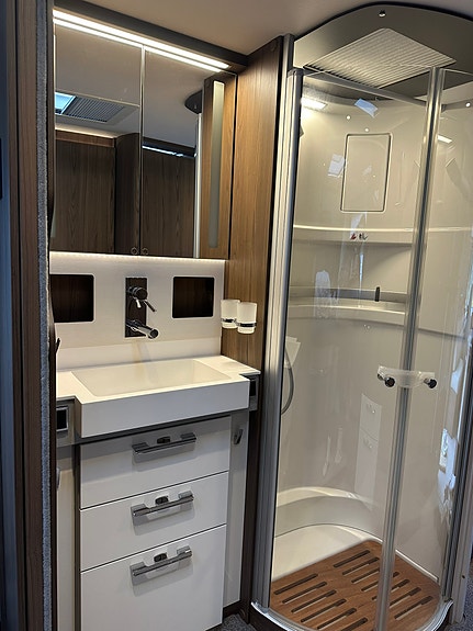 Hymer B890 ML 12 of 30