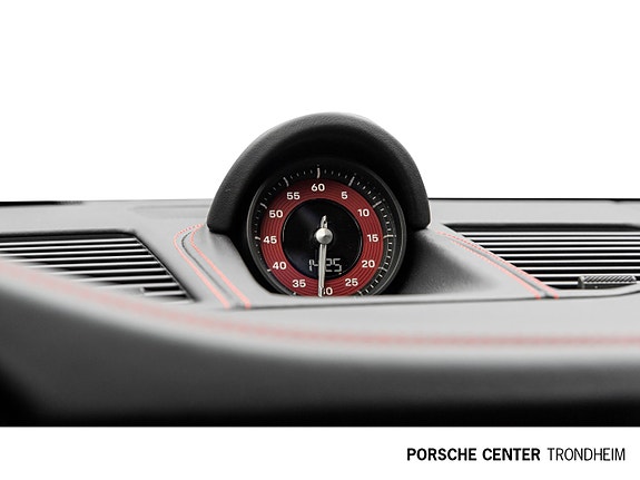 Porsche 911 16 of 30