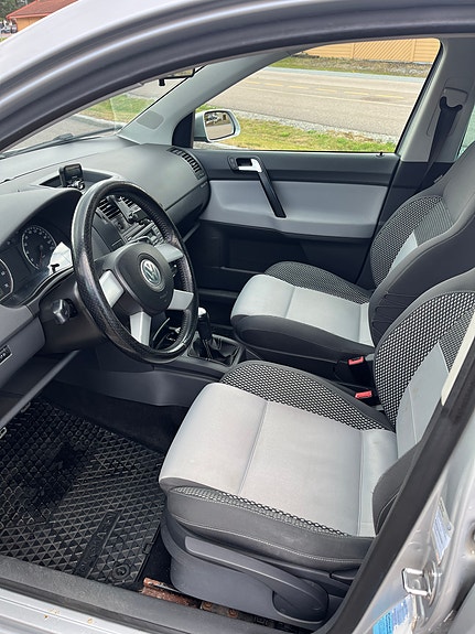Volkswagen Polo Cross 6 of 16