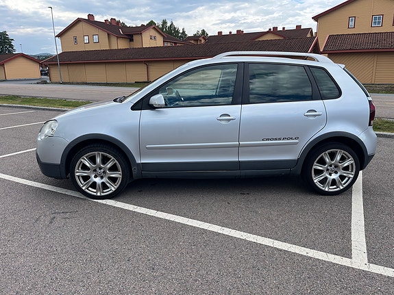 Volkswagen Polo Cross 3 of 16
