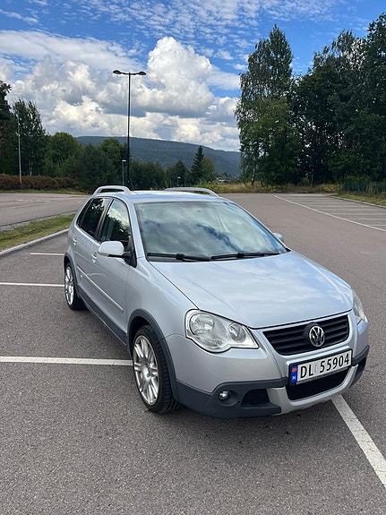 Volkswagen Polo Cross 2 of 16