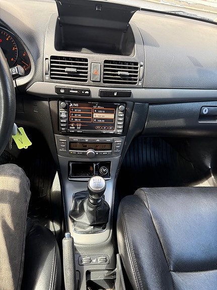Toyota Avensis 19 of 29