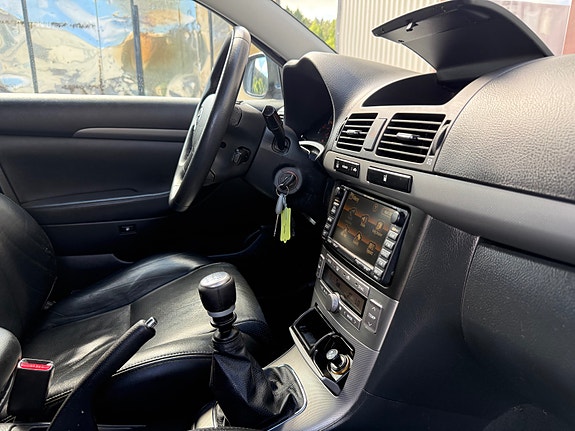 Toyota Avensis 29 of 29