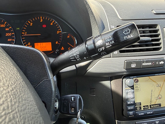 Toyota Avensis 14 of 29