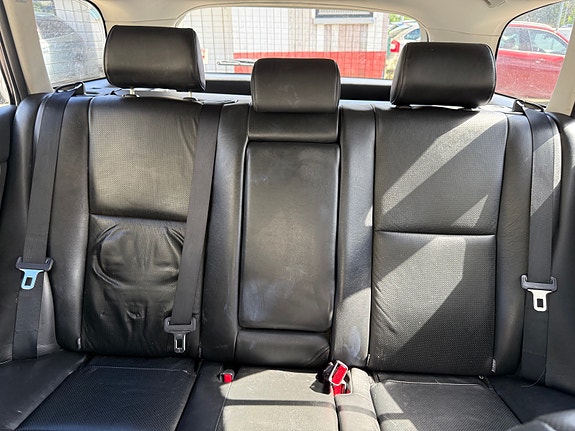 Toyota Avensis 20 of 29