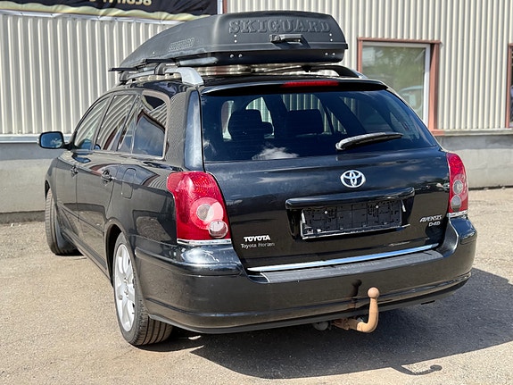 Toyota Avensis 10 of 29