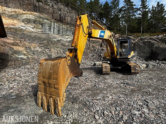 Kobelco K907D 2 of 30