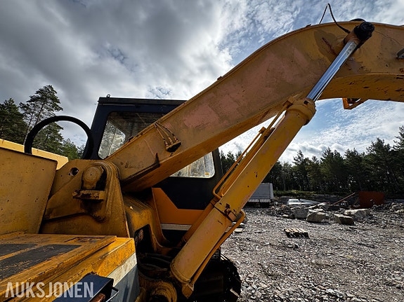 Kobelco K907D 22 of 30