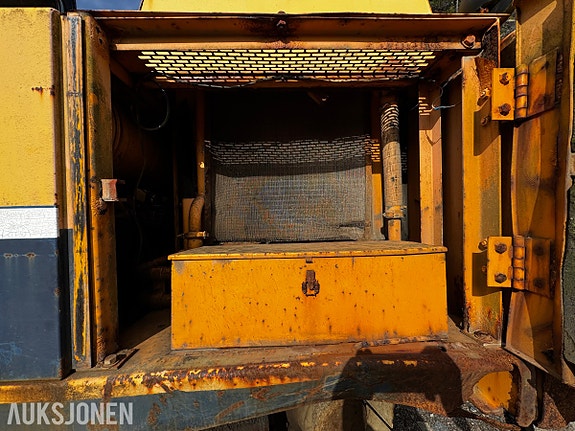 Kobelco K907D 27 of 30