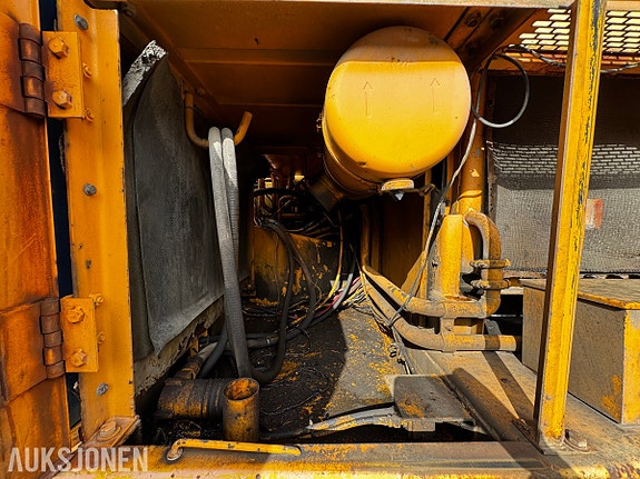 Kobelco K907D 28 of 30