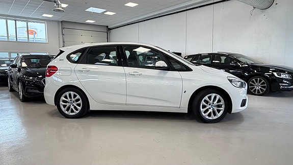 BMW 225xe 5 of 30