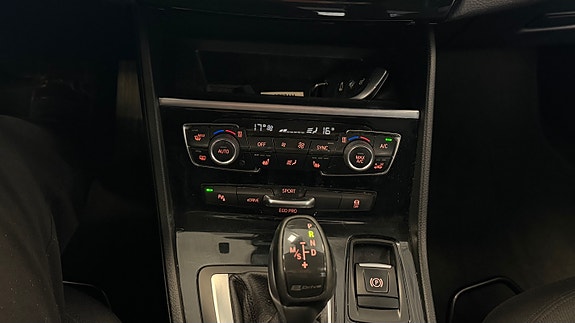 BMW 225xe 30 of 30