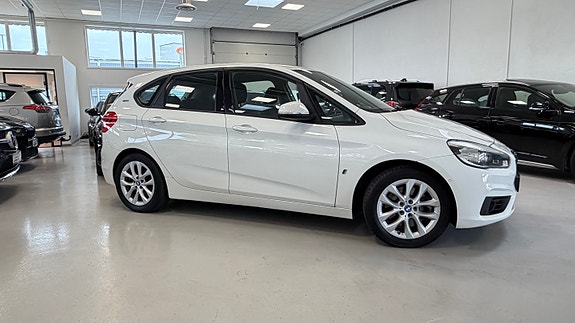 BMW 225xe 4 of 30