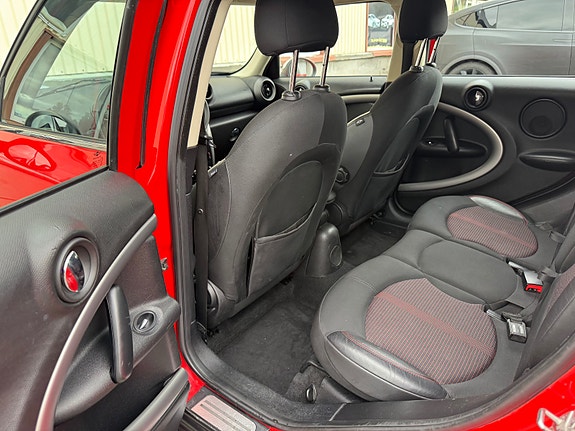 MINI Cooper 23 of 28