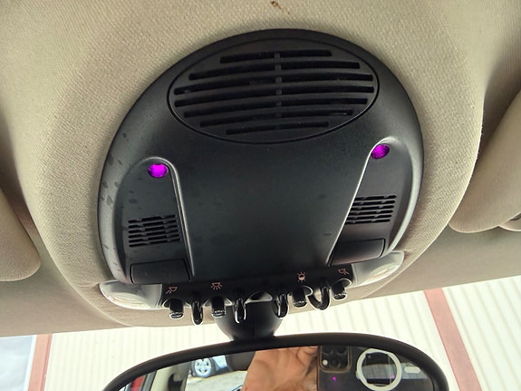 MINI Cooper 18 of 28