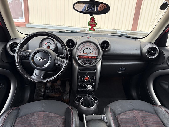 MINI Cooper 24 of 28