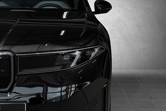 BMW iX3 6 of 28