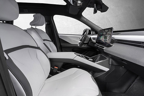 BMW iX3 27 of 28
