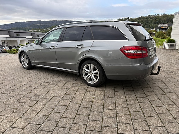 Mercedes-Benz E250 d 4 of 30