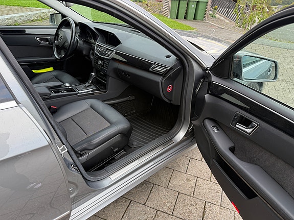 Mercedes-Benz E250 d 19 of 30