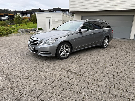 Mercedes-Benz E250 d 2 of 30