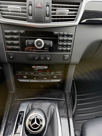 Mercedes-Benz E250 d 24 of 30